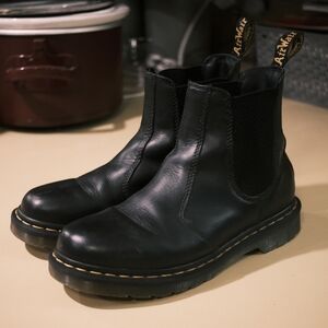 Doc Martens Women's 2976 Chelsea Boots